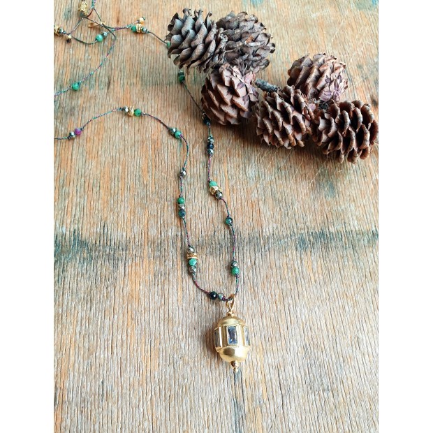 Hanka IN kaklo papuošalas su piritu, zoisitu ir cirkoniu